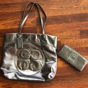 BUNDLE coach tote and matching wallet- METALLIC❗️